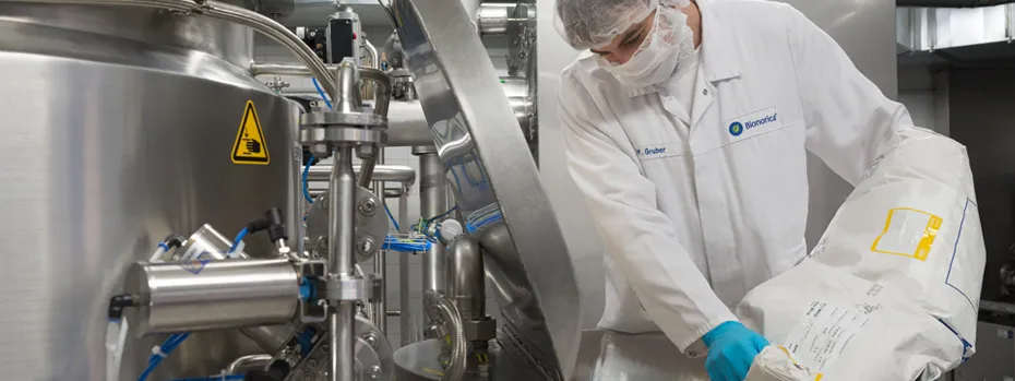 Zu sehen ist ein Schritt des Herstellungsprozesses bei der Bionorica SE zur Verarbeitung pflanzlicher Rohstoffe