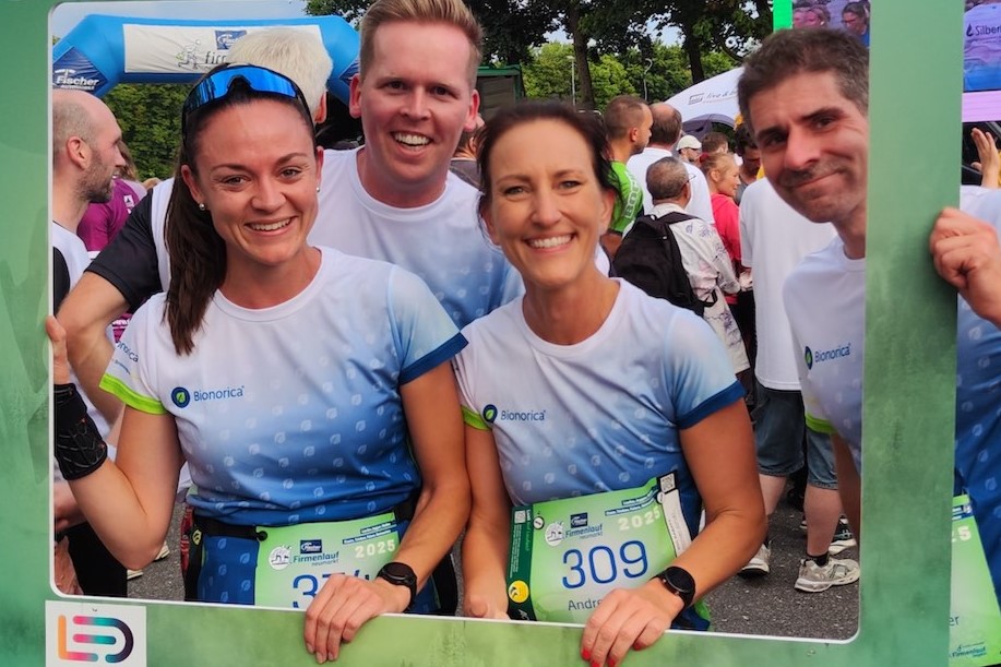 Fröhliche Kollegen des Bionorica Lauf-Teams nach dem Neumarkter Firmenlauf