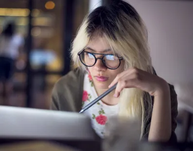 мама учится