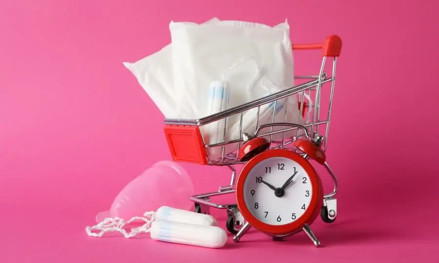 shop-trolley-with-menstruation-period