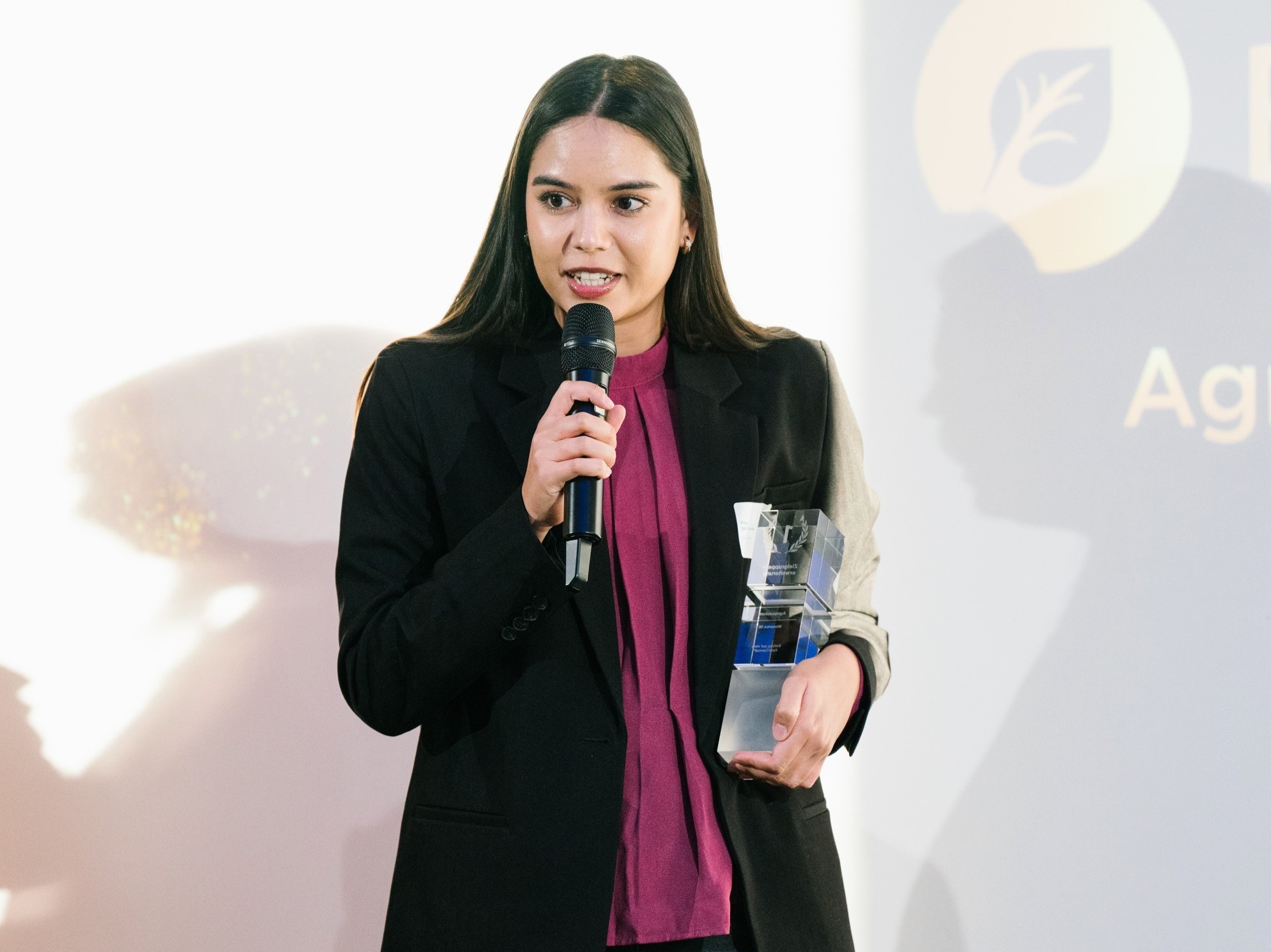 Ein fundierter Fachbeitrag über das Prämenstruelle Syndrom (PMS) wurde mit dem renommierten Marpinion Award für die Zielgruppenerweiterung ausgezeichnet